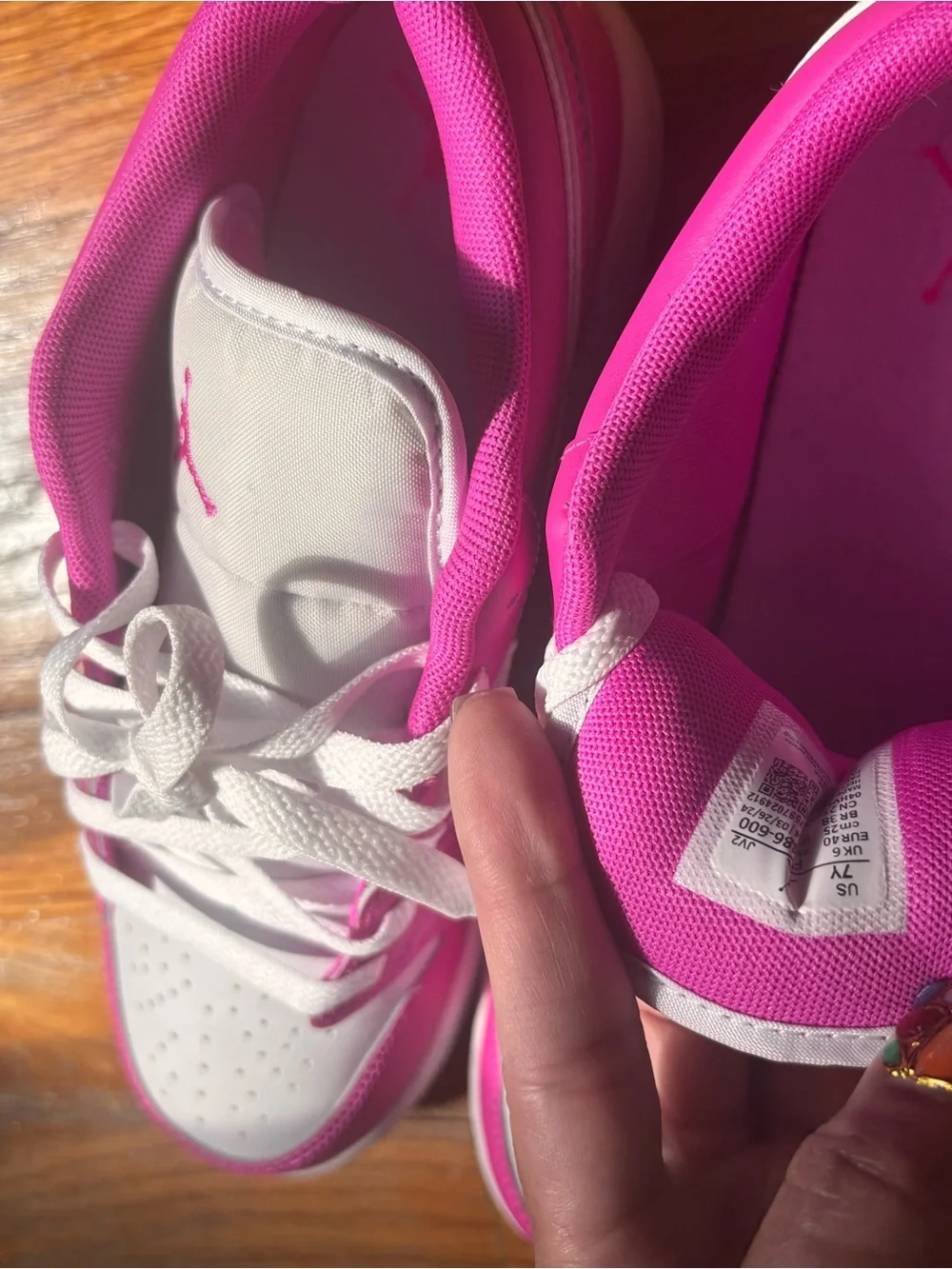 Nike Kids White and Hot Pink Low-Top Sneakers